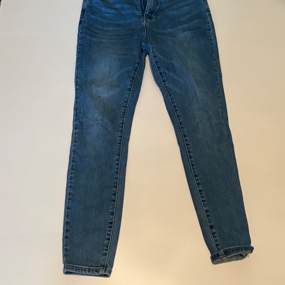 Judy Blue Skinny Fit - Picture 2 of 2